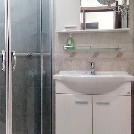 Szálloda Vip Complex Perla, *