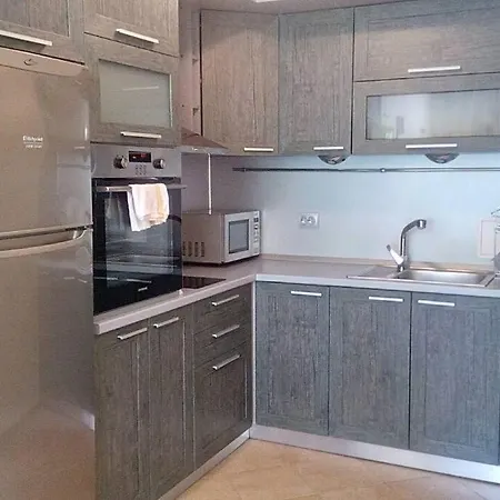 Vip Complex Perla, فندق *